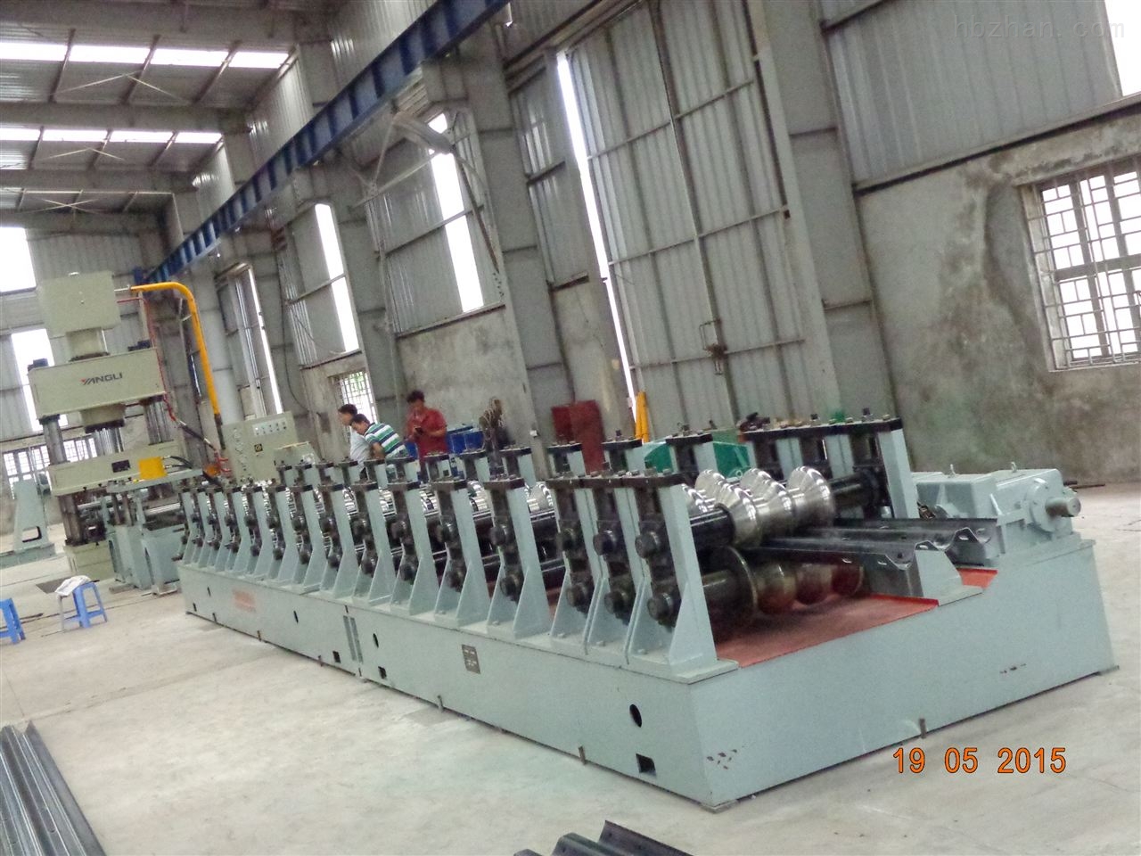 三波护栏板生产线设备